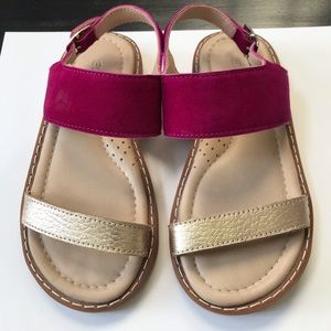 Elephantito two-toned sandals in size 10.